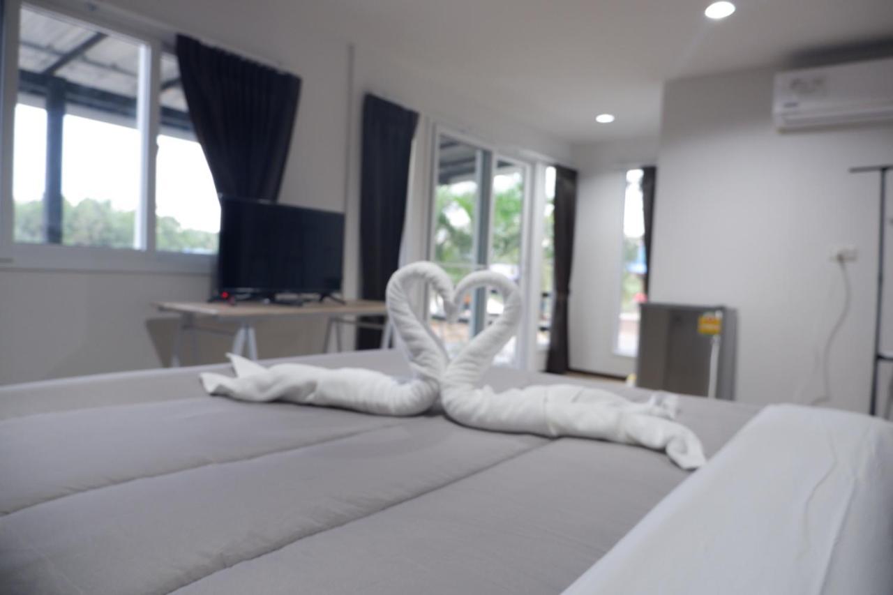 Baantia Chomtawan Bed & Breakfast Surat Thani Ngoại thất bức ảnh