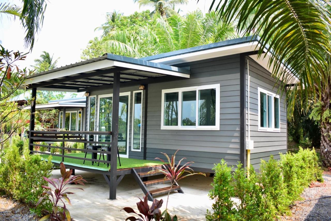 Baantia Chomtawan Bed & Breakfast Surat Thani Ngoại thất bức ảnh