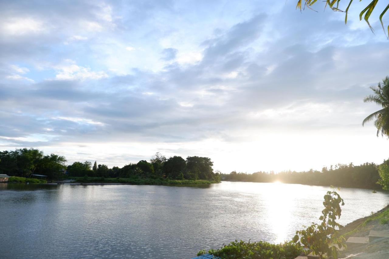 Baantia Chomtawan Bed & Breakfast Surat Thani Ngoại thất bức ảnh