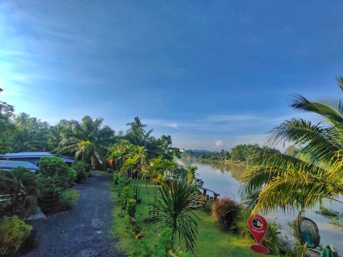 Baantia Chomtawan Bed & Breakfast Surat Thani Ngoại thất bức ảnh