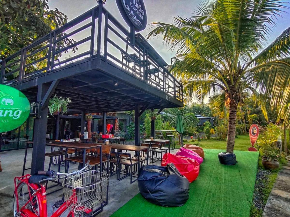 Baantia Chomtawan Bed & Breakfast Surat Thani Ngoại thất bức ảnh